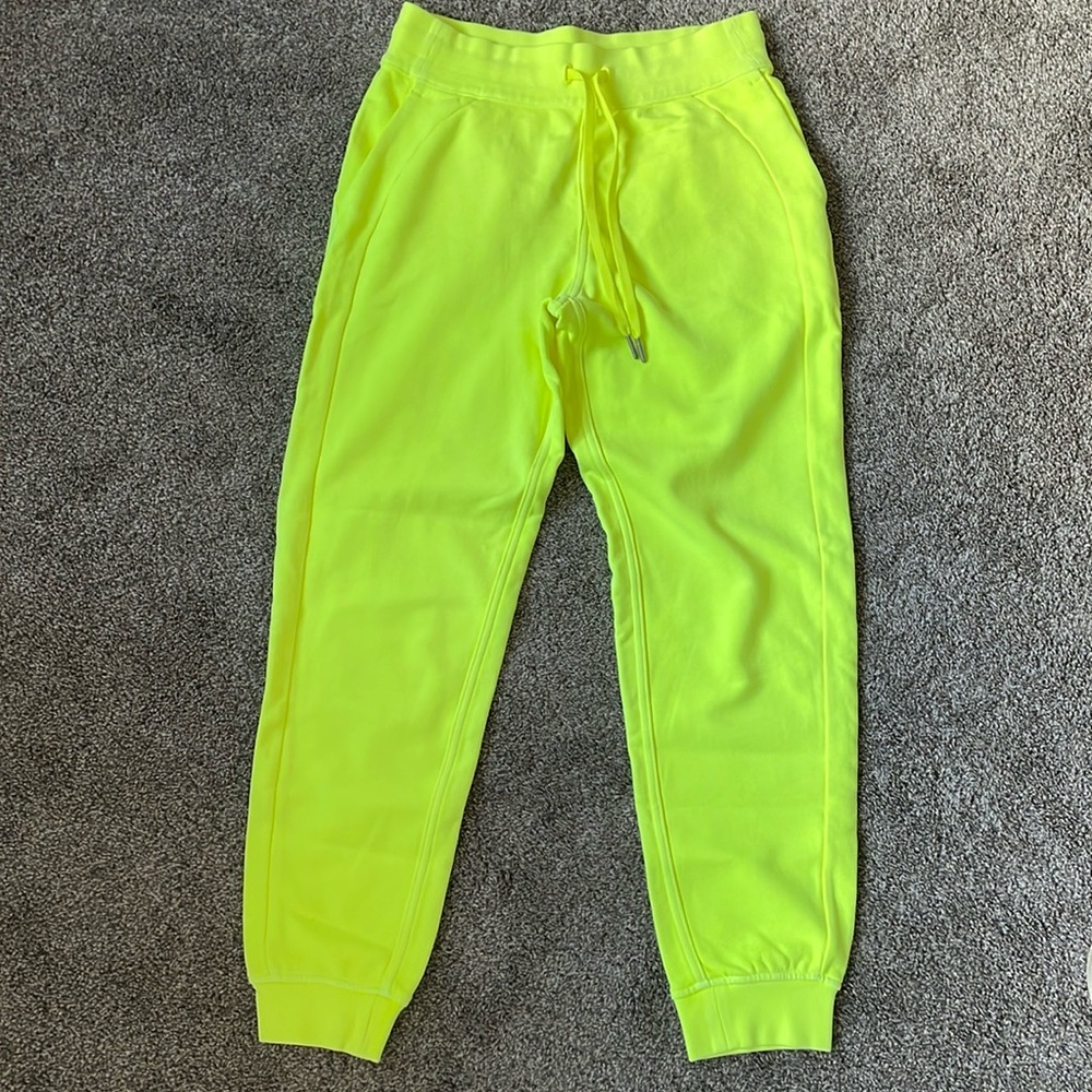 Lululemon Scuba HR Jogger *Neon Wash. Size 6. Never worn.